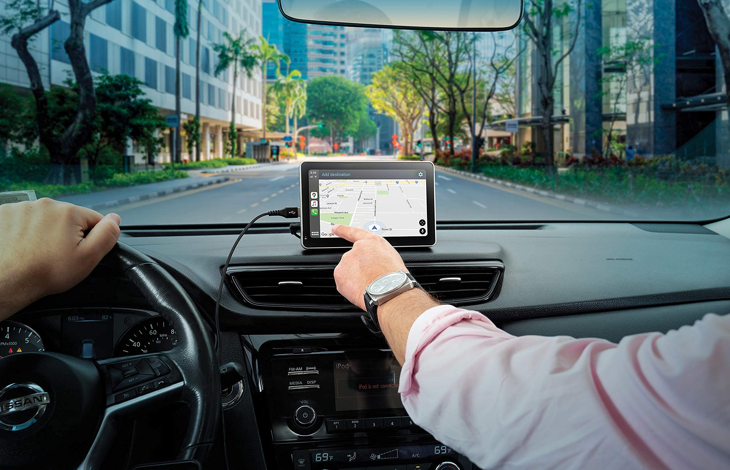 Car and Driver INTELLIDASH Slim with Apple Carplay and Android Auto