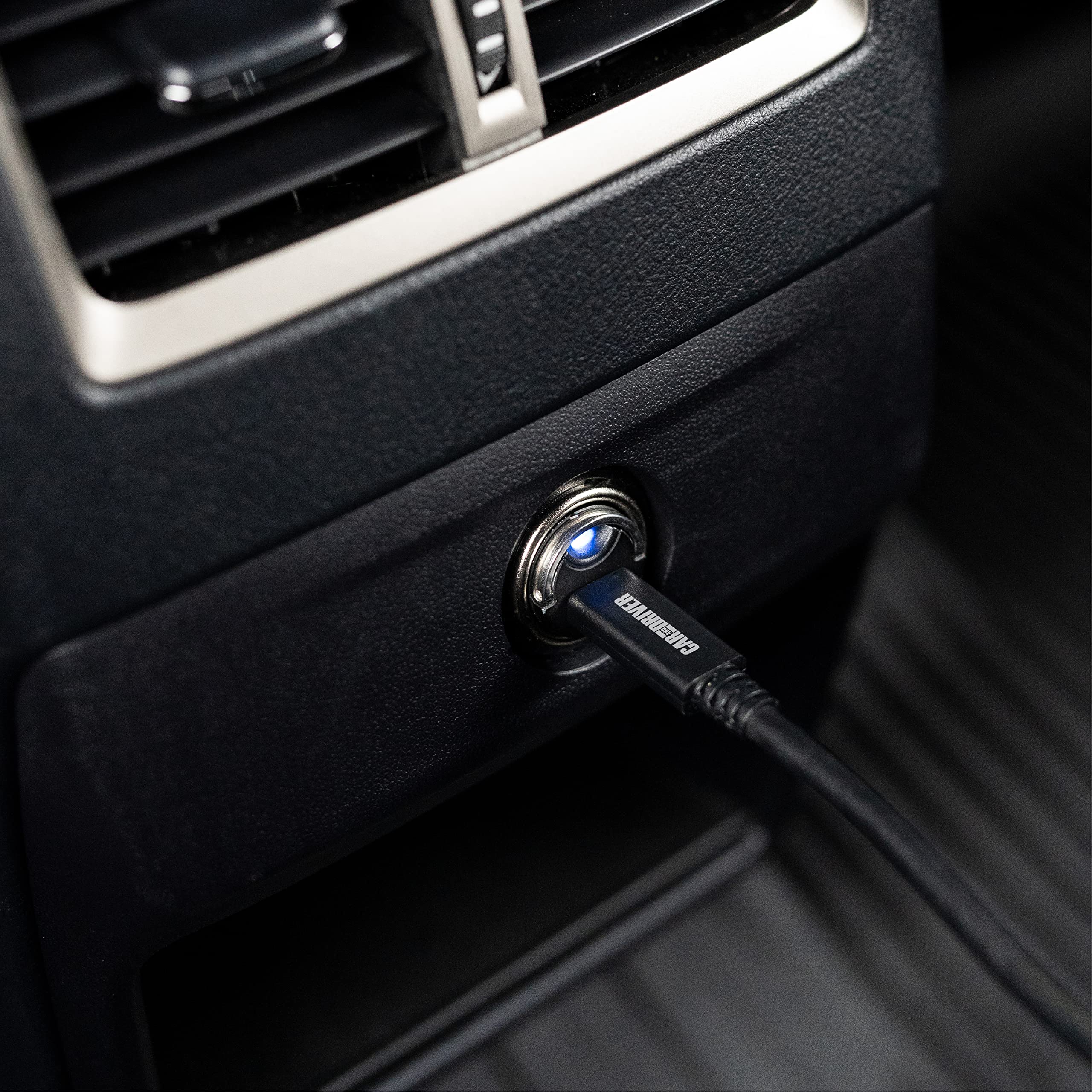 Car and Driver Nanobit 12V, 30W USB Car Quick Charger